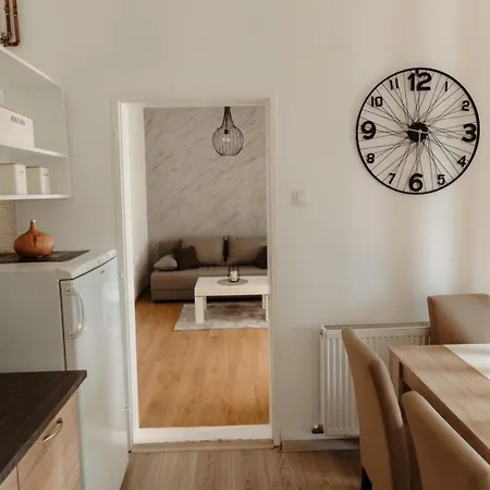 Arilend Apartment